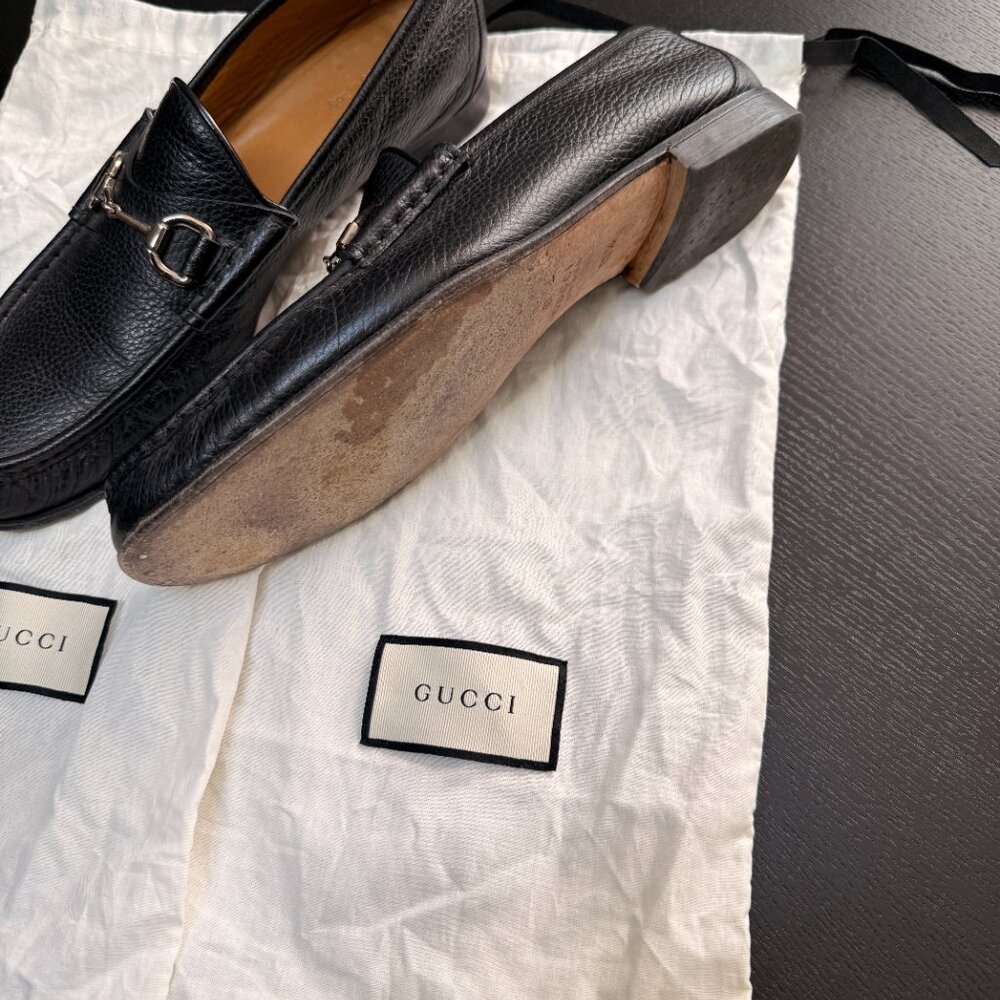 Gucci Men’s Horsebit Loafers - Black Pebbled Leather - Made in Italy [10.5] - Picture 6 of 8
